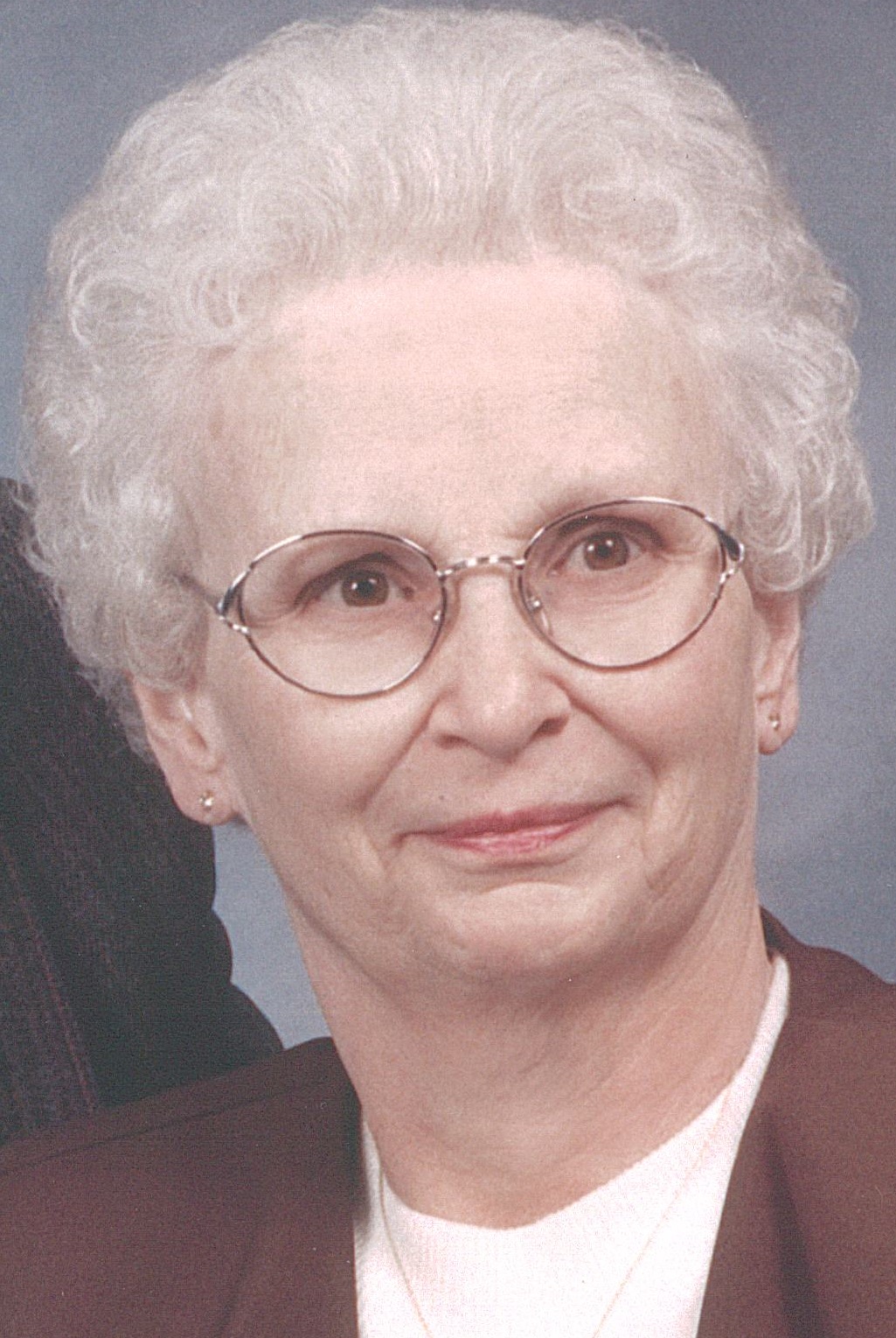 Eva L. Pernot